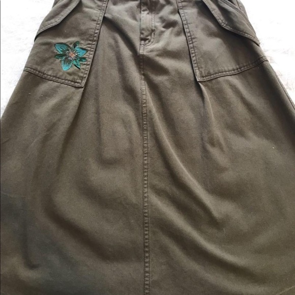COPY - NWT ZARA OLIVE GREEN SKIRT - Picture 6 of 8